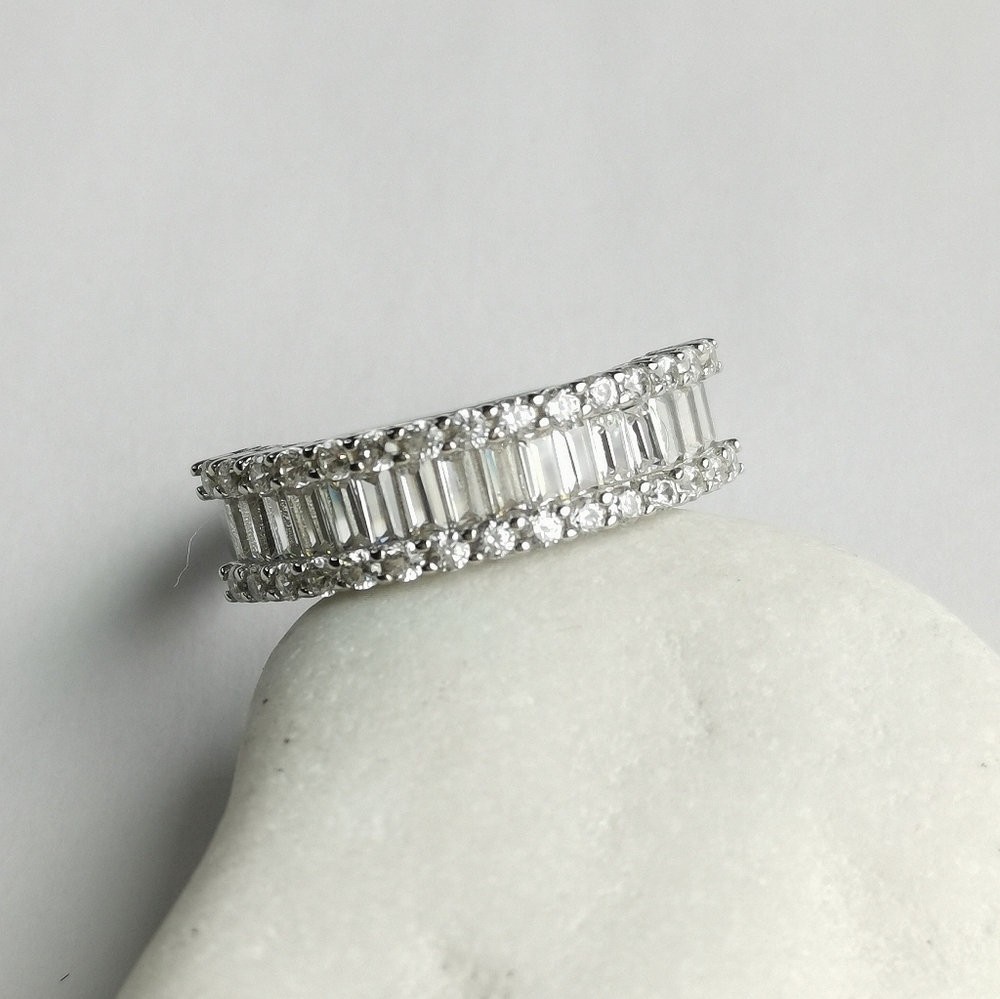 White Sapphire half eternity band ring in Sterling Silver size 8 - Picture 2 of 8